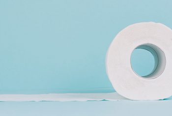 Como desentupir vaso sanitário que está entupido com papel higiênico?