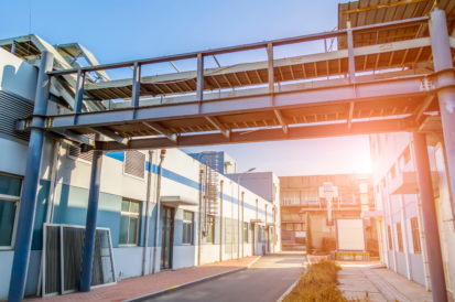 Hidrojateamento de Alta Pressão em Redes de Esgoto Industrial: Limpeza Profunda e Eficácia Máxima